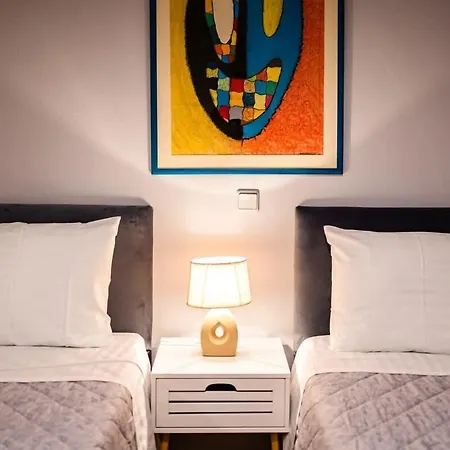 Kitries Summer Getaway - Eden Sandy Kitriaí