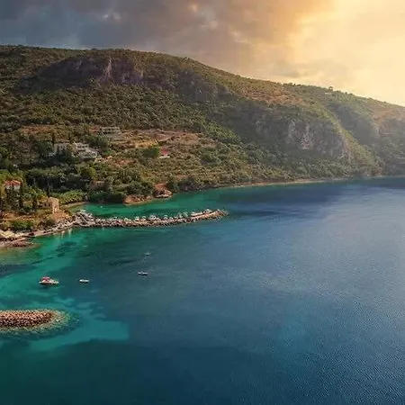 Kitries Summer Getaway - Eden Sandy