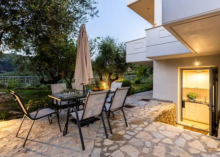 Kitries Summer Getaway - Eden Sandy